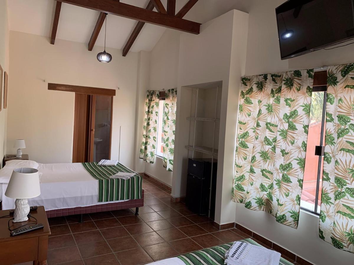 Lili'S Hostel Санта Крус де ла Сиера Екстериор снимка