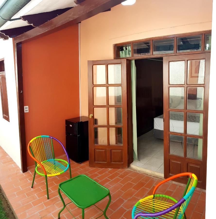 Lili'S Hostel Санта Крус де ла Сиера Екстериор снимка
