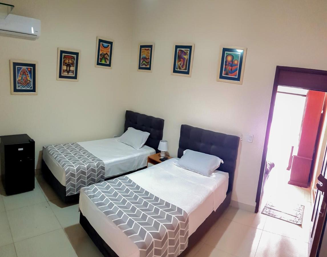 Lili'S Hostel Санта Крус де ла Сиера Екстериор снимка