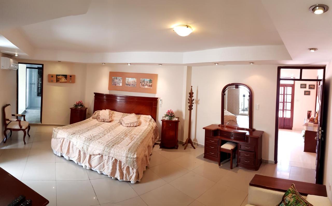 Lili'S Hostel Санта Крус де ла Сиера Екстериор снимка