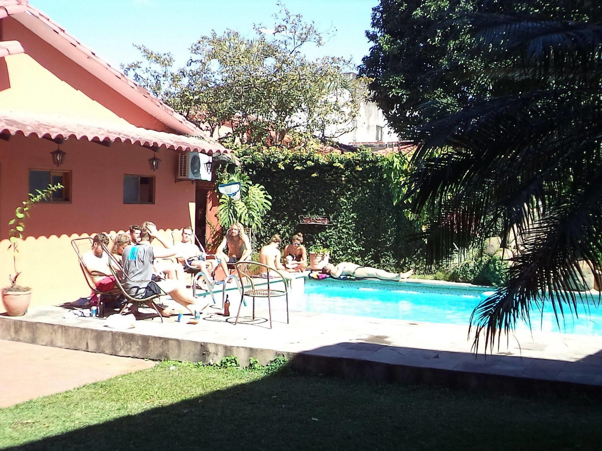 Lili'S Hostel Санта Крус де ла Сиера Екстериор снимка